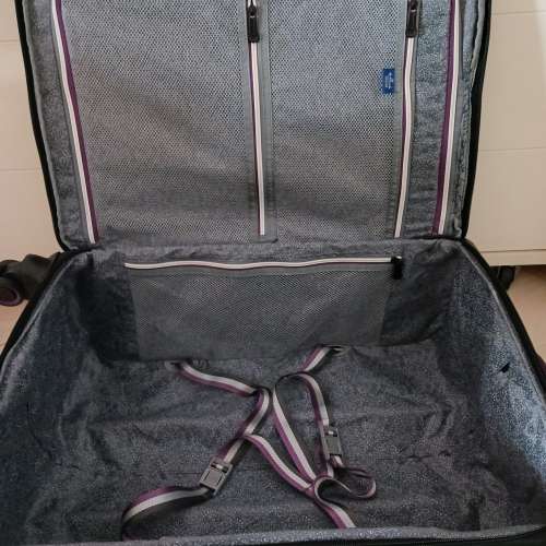 Hallmark Design Collection 24 吋旅行喼/ 行李箱 24 inch suitcase / baggage / l...