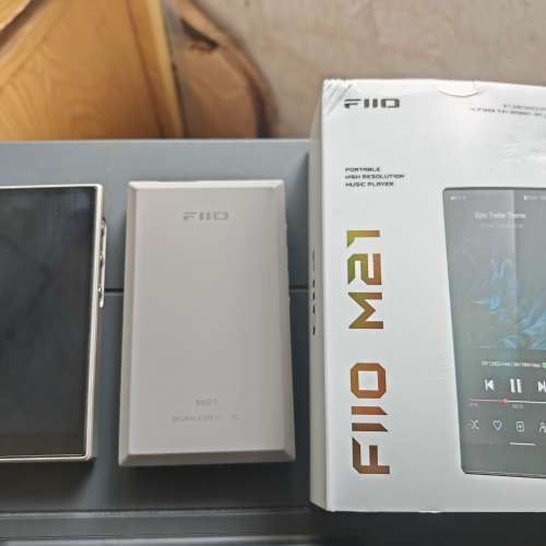 Fiio M21 非常新淨，只在家間中用，鈦金色，無單有盒（有d巢如圖），膠保護套