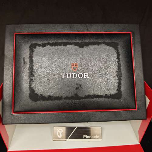 原裝】Tudor 帝舵 現代款黑色手錶盒 連原裝紅色外紙盒 (有瑕疵)