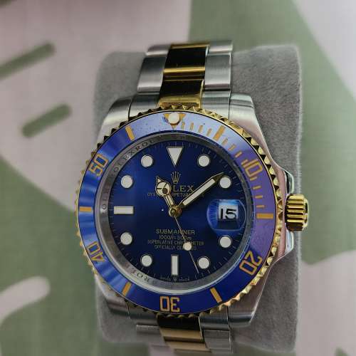 玩具 ROLEX 116613LB. Submariner Date  間金藍水鬼腕錶一隻。。98%新 想要交換其他...