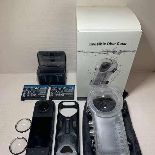 [觀塘實體店] 二手 Insta360 X4 (共2電+快速充電器+隱形潛水殼+玻璃鏡頭保護鏡) 行...