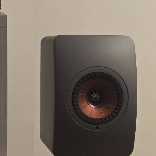 KEF LS50 wireless 2 + S2 stand 腳架+

Kube 8 MIE subwoofer 超低音喇叭

(已罐沙)