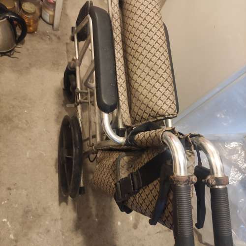 鋁合金輪椅(需更換輪胎)