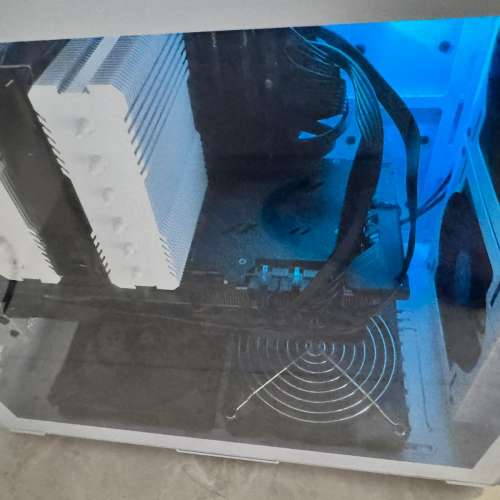 7800X3D, 32GB ddr5 6000mhz, 7900xtx 24gb, 4k 27in BenQ monitor.