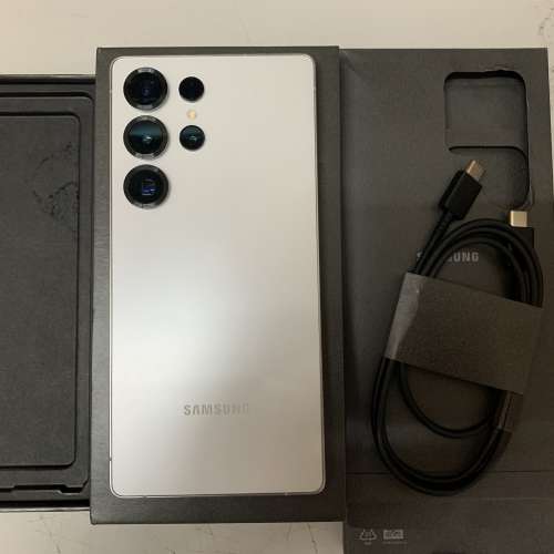 99%New Samsung Galaxy S25 Ultra S938B 256GB (12GB RAM) Whitesilver