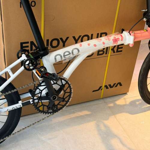 (限定櫻花粉色廠商有貨出啦) 2026  新款 JAVA NEO 9速/12速電變 油剎桶軸 16吋349 ...