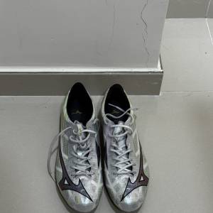 美津濃 Mizuno Alpha 2 Elite ag足球鞋 EU 45/ UK 10.5/US11.5