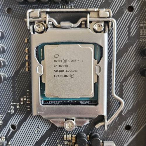 CPU intel i7 -8700K+底板ASUS ROG Strix Z370-G Gaming