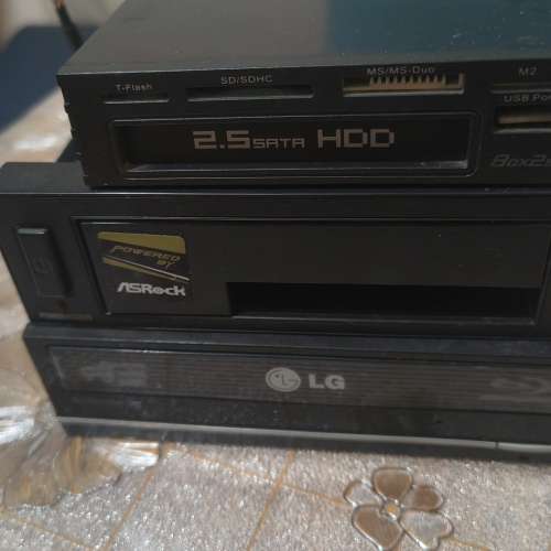 LG藍光碟機+2隻讀硬碟機