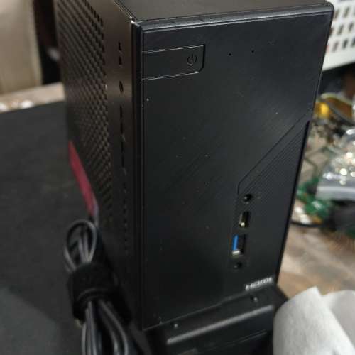 AsRock X300M-STX Socket AM4 迷你準系統