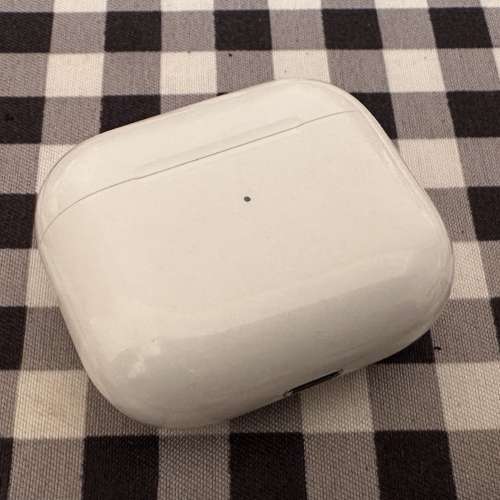 Apple AirPods 3 充電盒 行貨 95%新 非常少用和新淨 保證原廠行貨 電量和操作全正常...