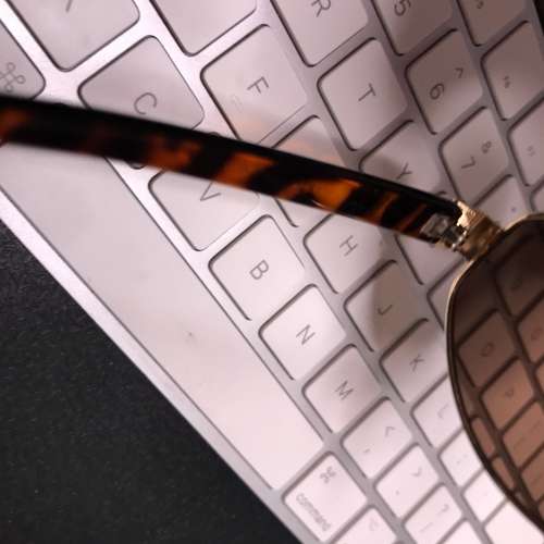 🕶️ Sunglasses GOLD NEW 全新 太陽眼鏡 墨鏡 金色 🕶️