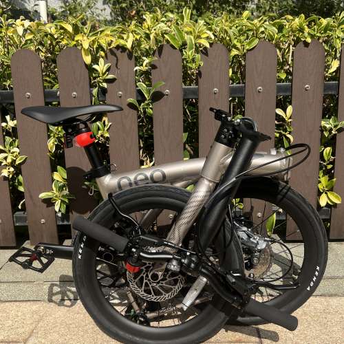 亮光鈦色 JAVA NEO 9速 桶軸碟剎 16吋 349 鋁合金折叠車 （三折叠小布 國布 ）送前...