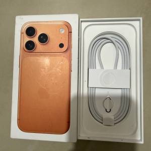 iPhone 17pro全新原廠快充線連卡針連盒