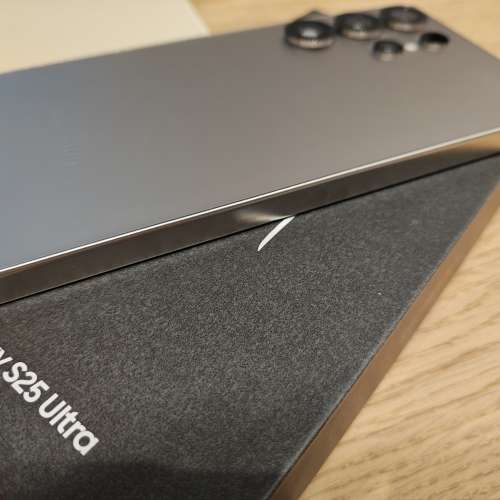接近全新行貨保養 Samsung S25 Ultra 512GB+12RAM 鈦金屬灰