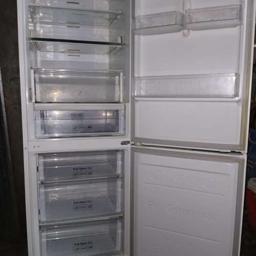 SAMSUNG   三星珍珠白大容量雪櫃