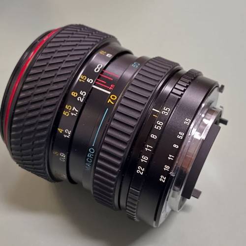 Tokina SZ-X270 28-70mm f3.5-4.5 SD