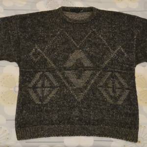 美國名牌 冷衫 Focus knit sweater.毛衣, 高級設計, 突顯型格 Stylistic cutting