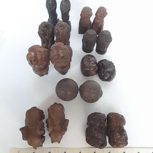 沉香木雕小擺件約兩到三吋，每對二個138元兩對起八折，全部九對 五折，清貨歡迎出...