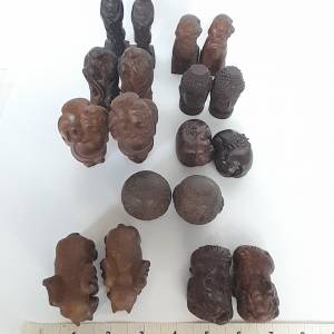 沉香木雕小擺件約兩到三吋，每對二個138元兩對起八折，全部九對 五折，清貨歡迎出...