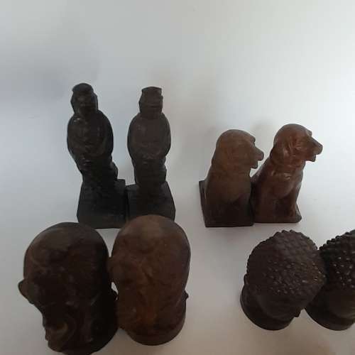 沉香木雕小擺件約兩到三吋，每對二個138元兩對起八折，全部九對 五折，清貨歡迎出...