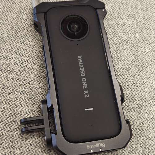 Insta360 ONE X2 連 SmallRig Cage