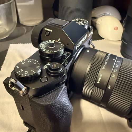 Fujifilm XT5行 (body olny)