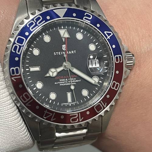 好X新淨😆 Steinhart  全自動 ETA機芯 Ocean GMT 300m FULL SET $2480