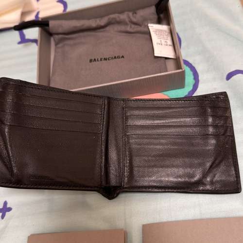 Balenciaga 男銀包 見圖片 HKD$600 冇單 有盒100%真貨， WhatsApp 92086405