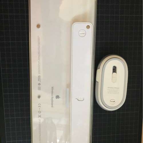 蘋果第一代無線keyboard &mouse