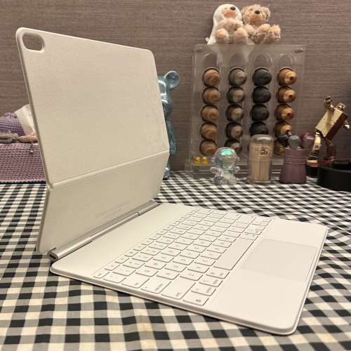 Apple iPad Air Magic Keyboard 13吋白色 行貨 99%新 只係皮面有一處輕微污漬 蘋果...
