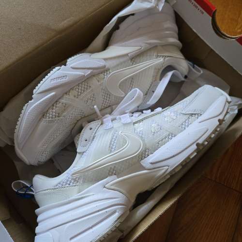 NIKE V2K RUN 全白老爹鞋