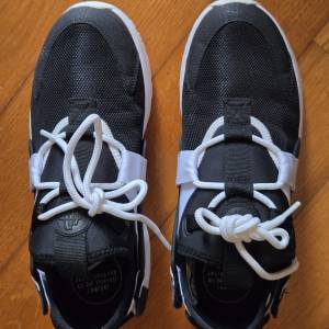 NIKE DBREAK UNDERCOVER