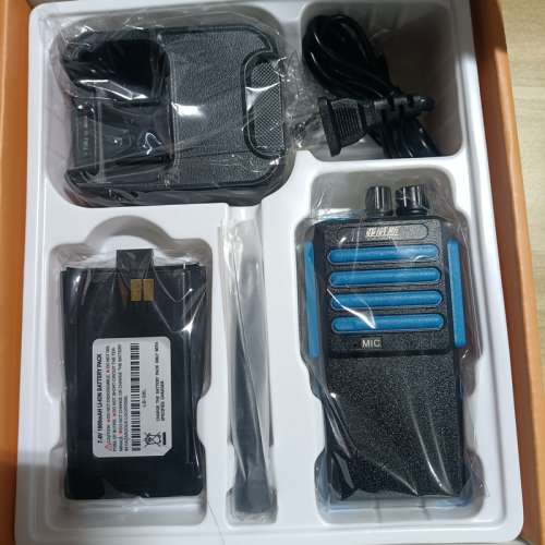 亞威斯無線電對講機手台409頻段大功率工地物業酒店餐飲（2臺裝順豐包郵）