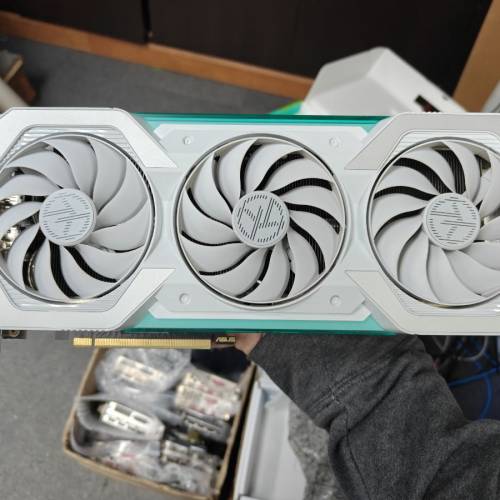ASUS TX RTX 4070 12GB OC GAMING 天選 白色