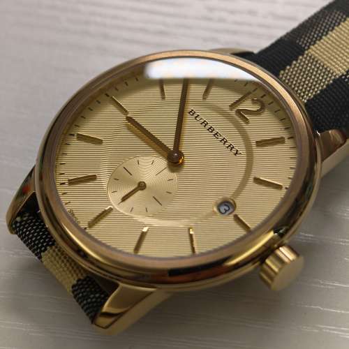 NOS New Old Stock BURBERRY SWISS MADE 全新庫存貨男女合用手錶 絕頂高貴大方