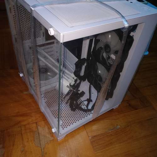 全海景白色國貨機箱