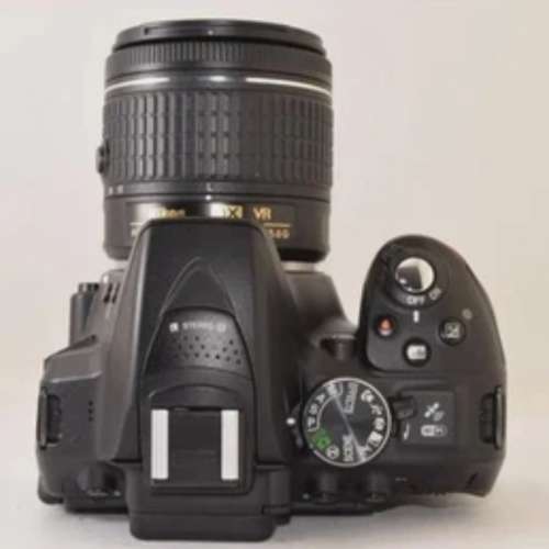 尼康 D5300 + AF-P 18-55毫米 VR 镜头套件 14015 张照片 状况完好 日