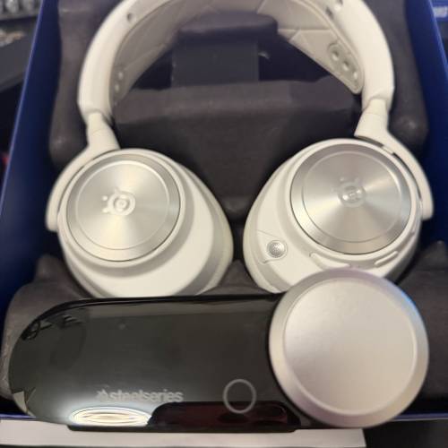 SteelSeries Arctis Nova Pro Wireless 耳機(PS5)