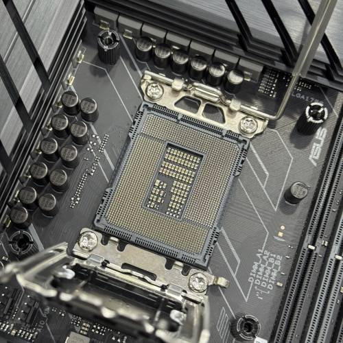 華碩TUF Z690-PLUS WIFI D4