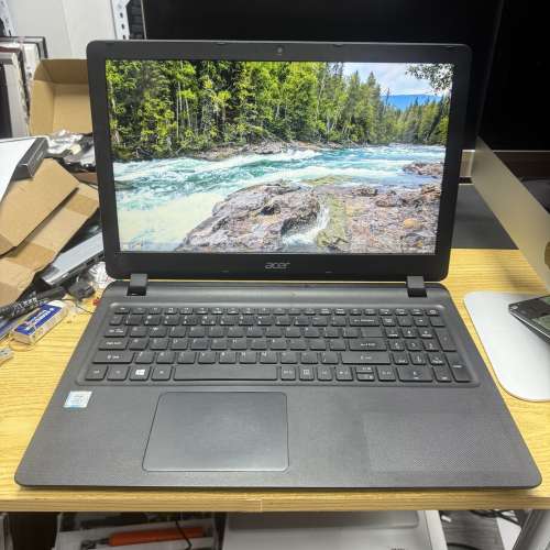 Acer Aspire ES1-572 (Core i3 / 15.6" 高清 / Win 11 / 永久Office / SSD)