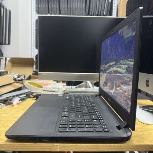 Acer Aspire ES1-572 (Core i3 / 15.6" 高清 / Win 11 / 永久Office / SSD)