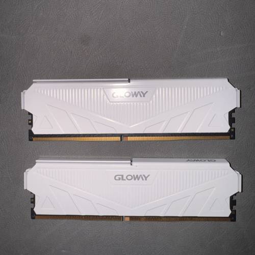 GLOWAY DDR4 RAM 32GB (16GB x 2) 3200MHz 白色 記憶體 內存