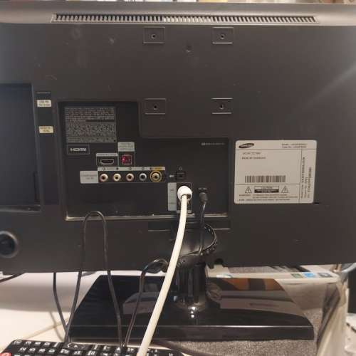 屯門良景輕鐵站交收 Samsung 三星 22吋 FHD Flat TV Series 5 電視機 UA22F5000AJ ...