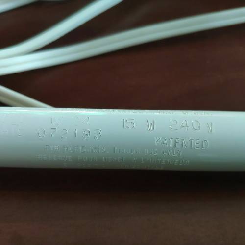 90%新 美國 Dampp-Chaser Storage DeHumidifier 鋼琴/衣櫃暖管（儲物防潮管）