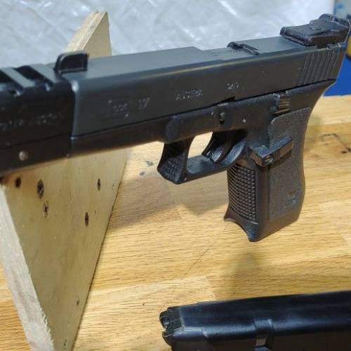 MGC Glock17L Gbb + Gunner DVD