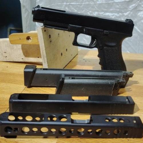 KSC G34 + 1長1彈夾 + 2 後備滑架 + DVD