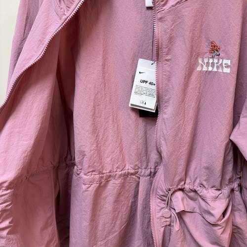 全新 Nike 女裝風衣
