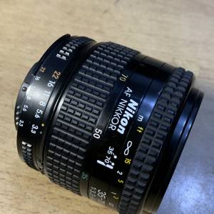 平用Nikon AF 35-70mm 3.3-4.5 鏡頭 另有Nikon 77mm Filter 超新