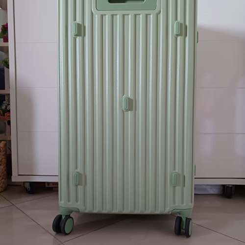 粉綠色 26 吋旅行喼/ 行李箱 26 inch suitcase / baggage / luggage